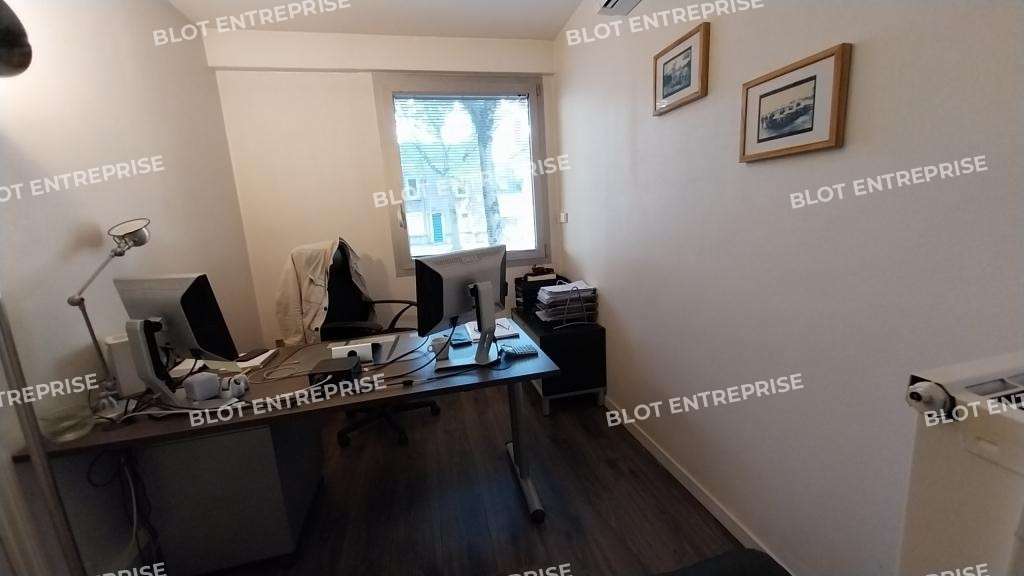 À vendre bureaux 62m² RDC à Nantes