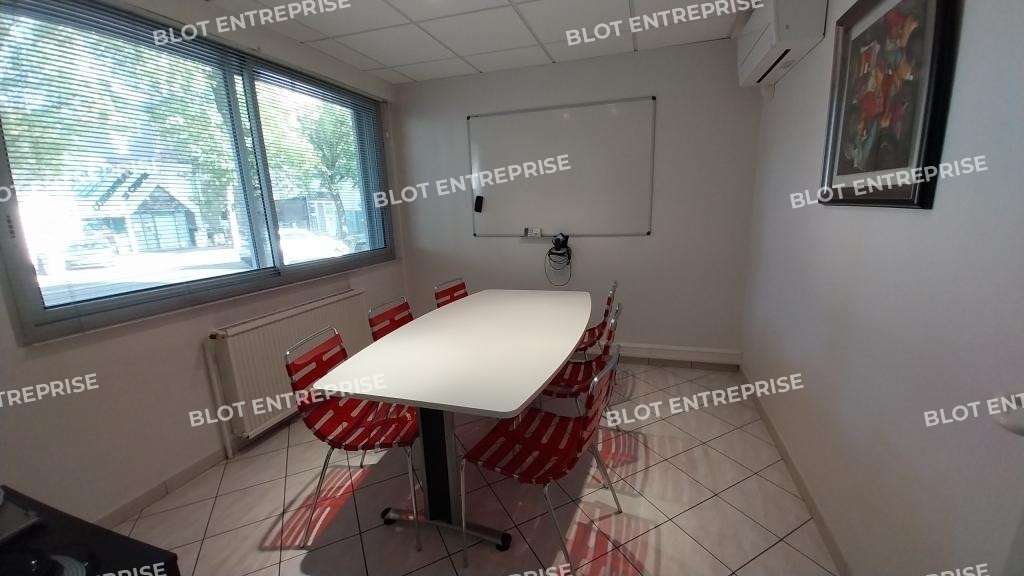 À vendre bureaux 62m² RDC à Nantes