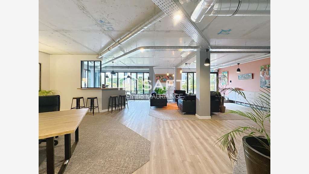 Plateau de bureaux à deux pas de l'Ile Versailles
