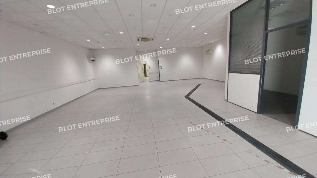 A vendre bureaux locaux commerciaux 205m² Nantes