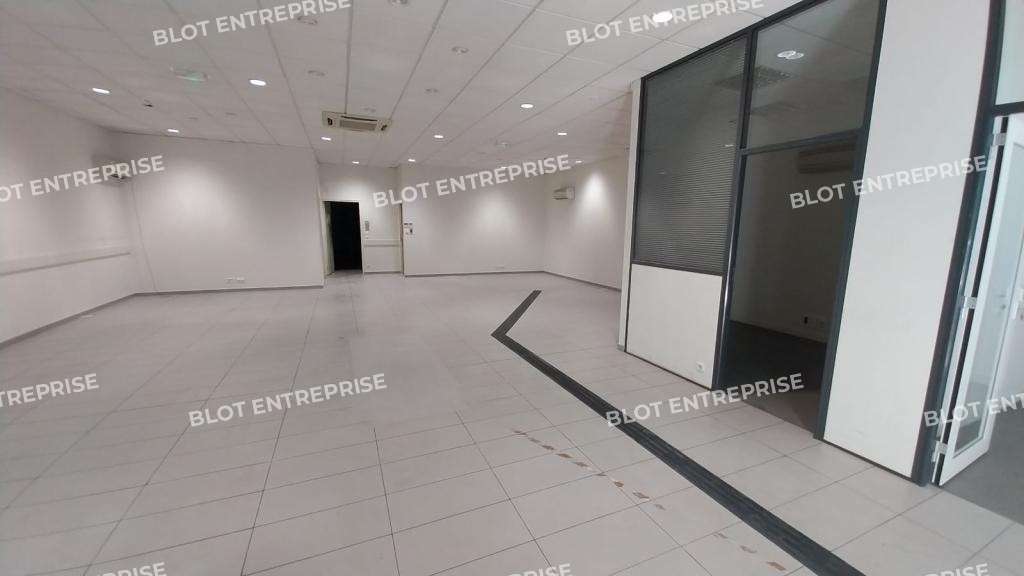 A vendre bureaux locaux commerciaux 205m² Nantes