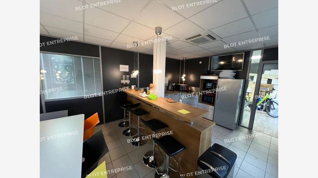 À VENDRE - BUREAUX 600 m² - NANTES