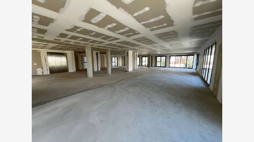 Vente bureaux neufs 102m² R+1 à Bordeaux Brazza