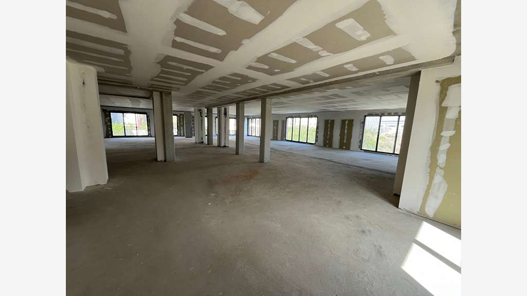 Vente bureaux neufs 102m² R+1 à Bordeaux Brazza