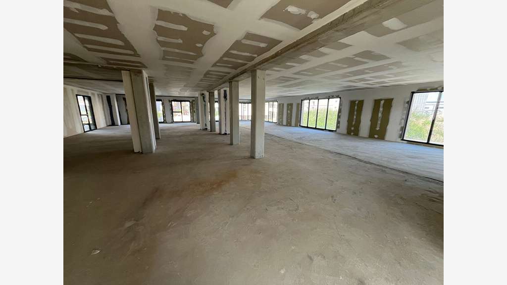 Vente bureaux neufs 102m² R+1 à Bordeaux Brazza