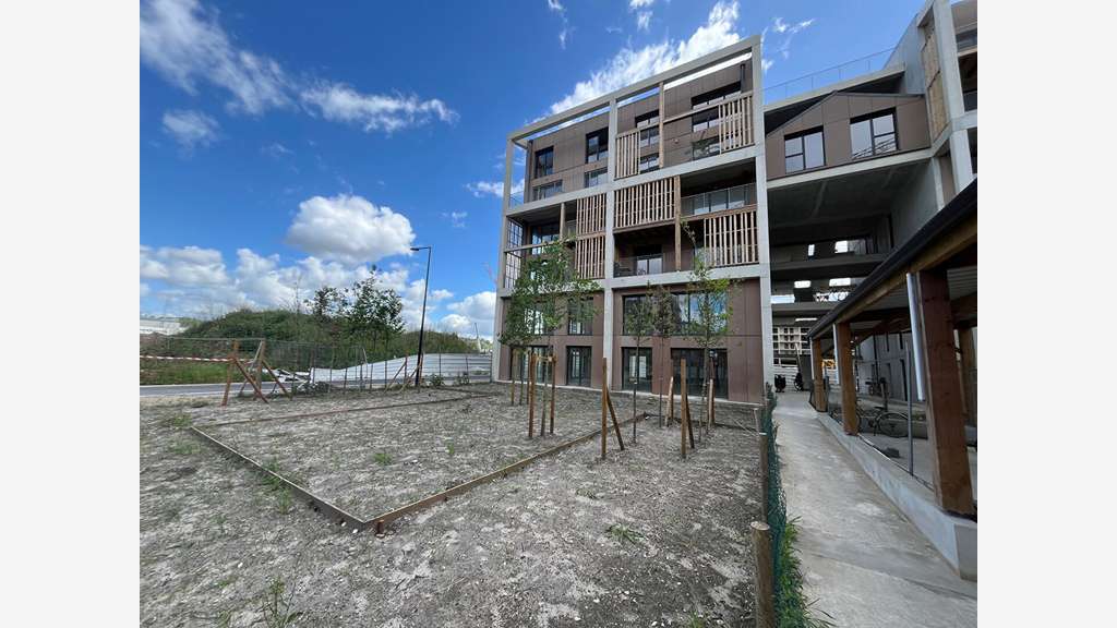 Vente bureaux neufs 102m² R+1 à Bordeaux Brazza