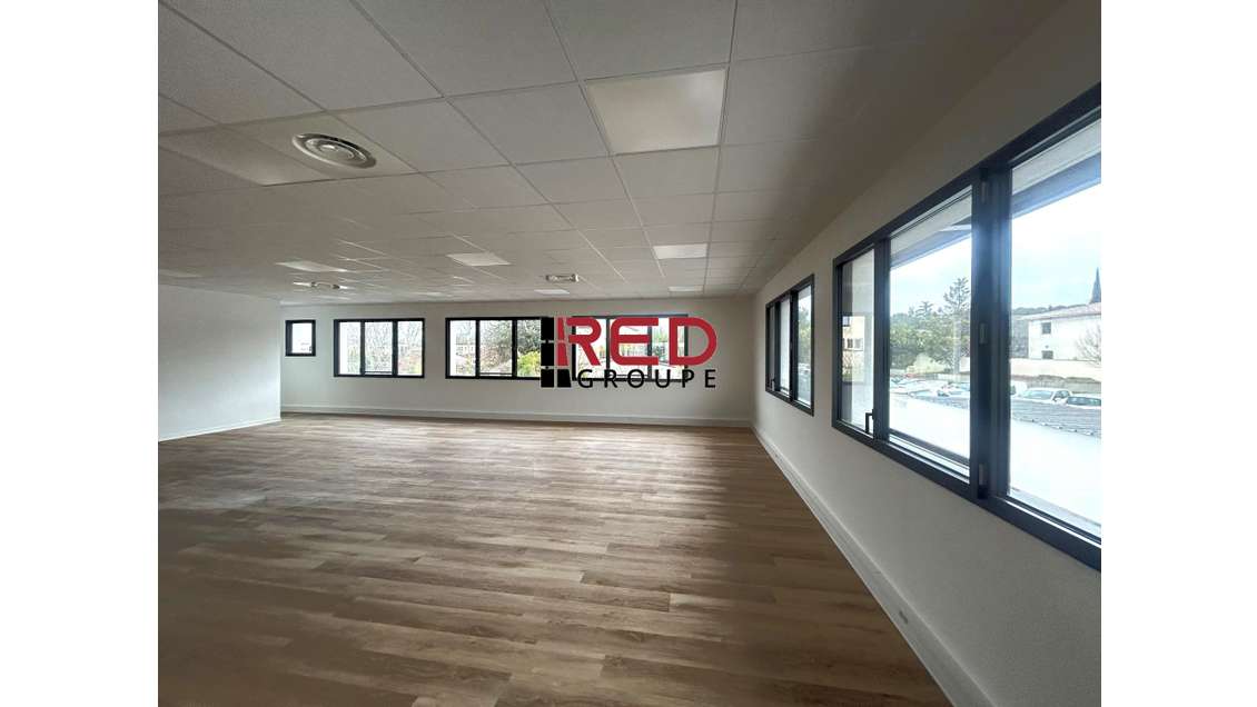 Vente bureaux 187m² à Éguilles ZA des Jalassières 