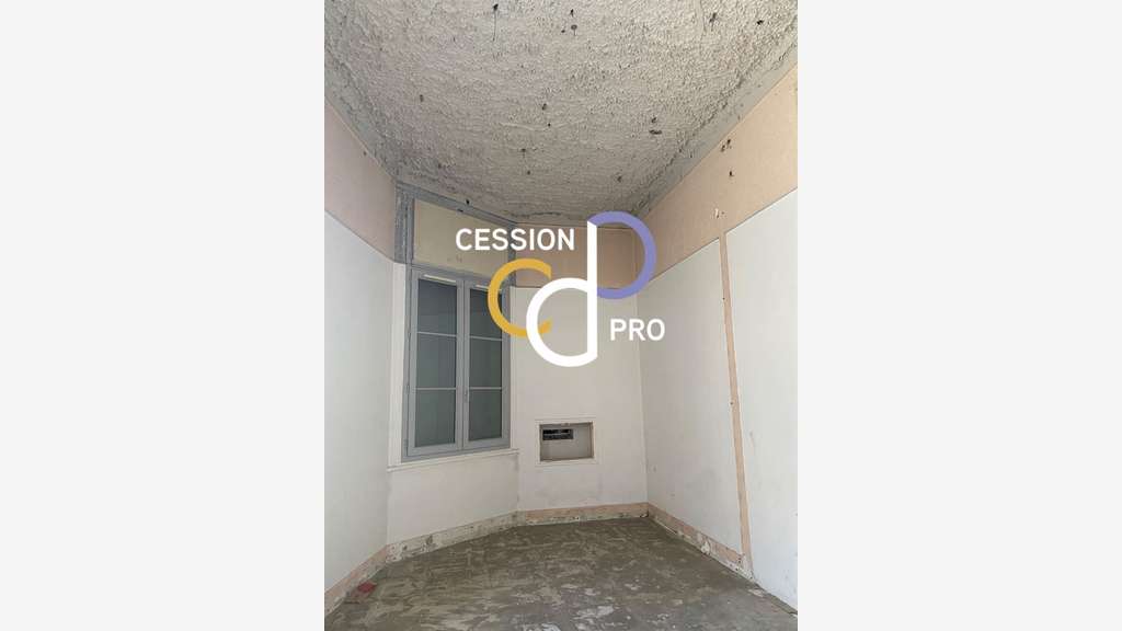 Bureaux à vendre de 206m² immeuble d'angle Nîmes
