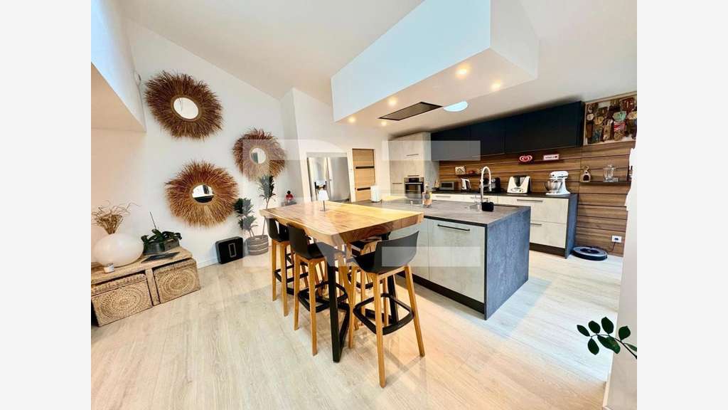 A vendre local 175m² Jean Jaurès à Nîmes