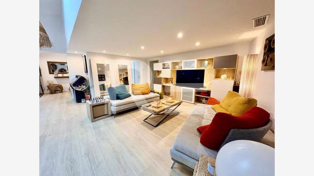 A vendre local 175m² Jean Jaurès à Nîmes