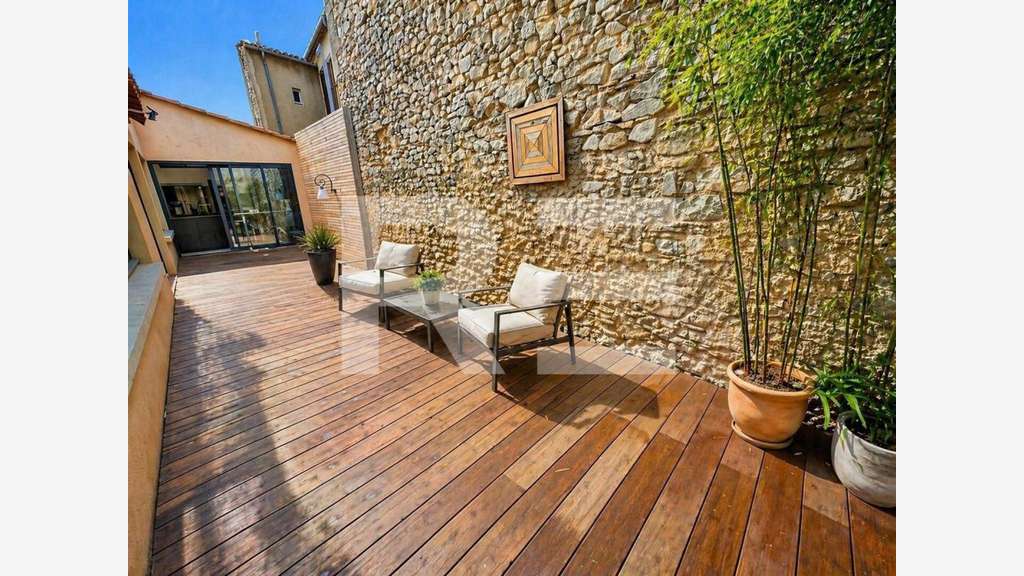 A vendre local 175m² Jean Jaurès à Nîmes