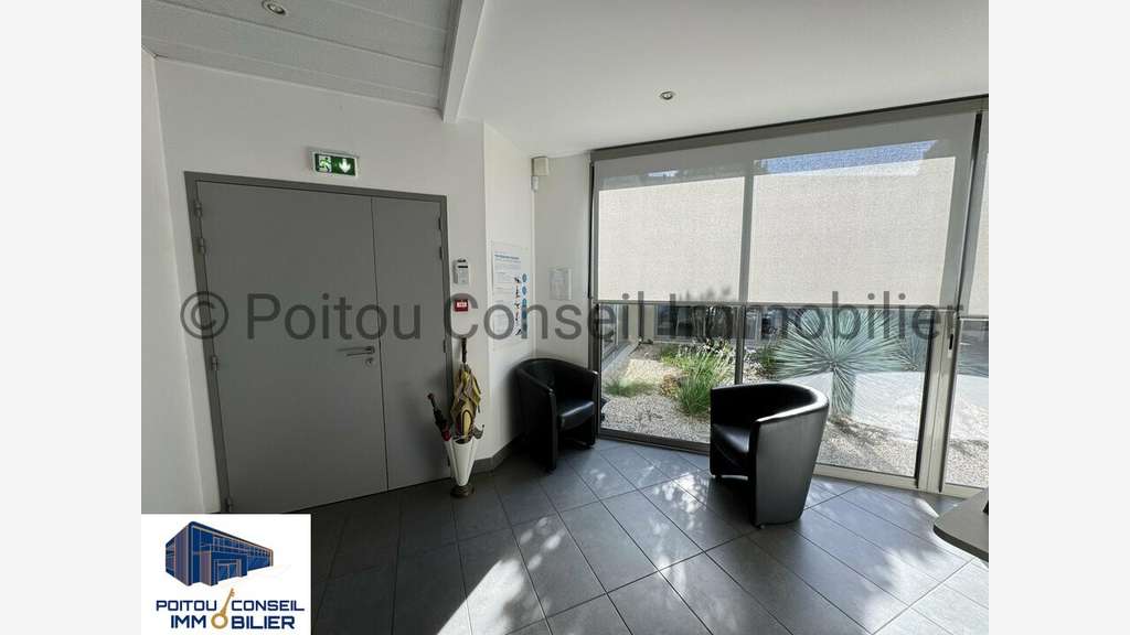 Vente bureaux 150m² à Niort prox clinique et gare