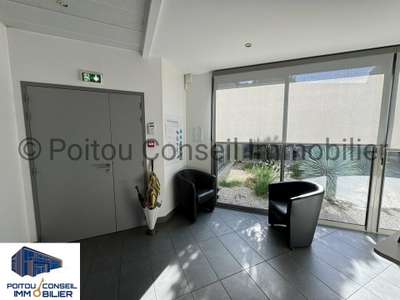 Vente bureaux 150m² à Niort prox clinique et gare