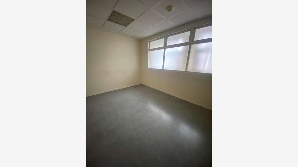 Vente bureau 215m² libre à Niort Marcel Paul