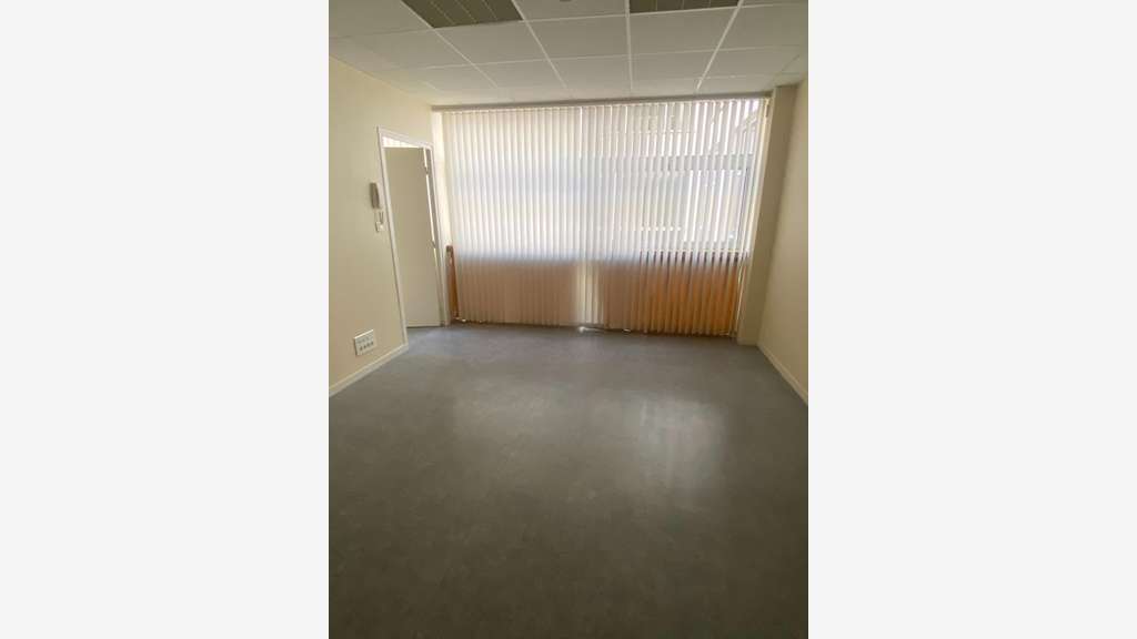 Vente bureau 215m² libre à Niort Marcel Paul