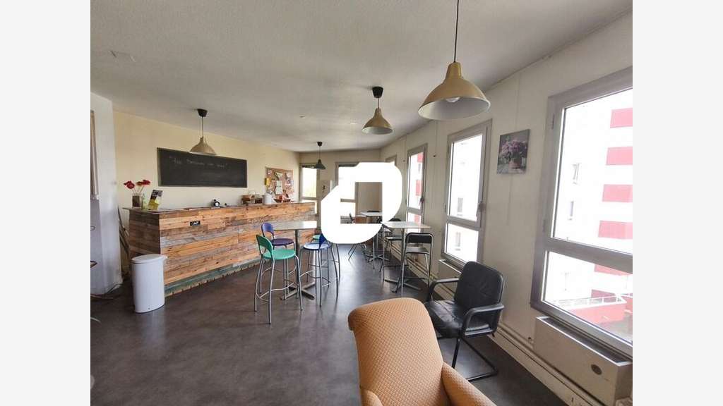 Vente Bureaux 697m² Noisy le grand