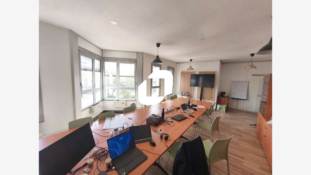 Vente Bureaux 697m² Noisy le grand