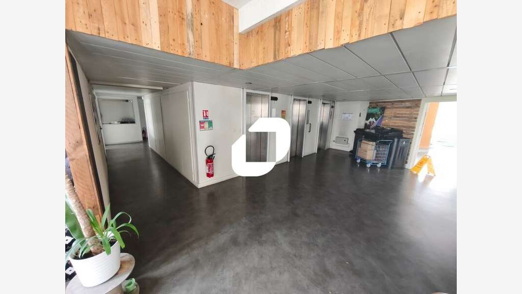 Vente Bureaux 697m² Noisy le grand