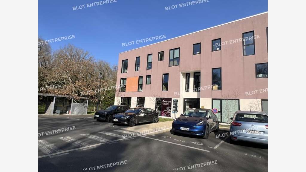 Vente superbe plateau de bureaux 543m² R+1 Orvault