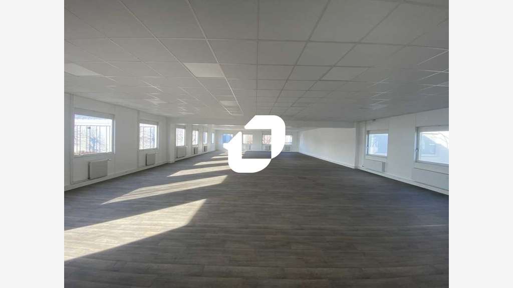 Vente Bureaux 254m² Osny