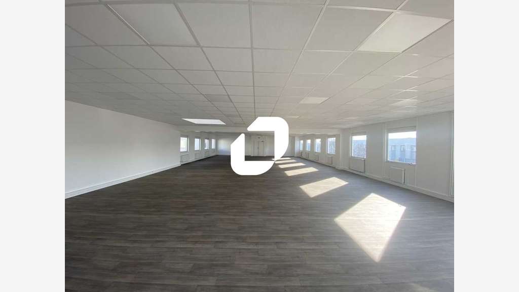 Vente Bureaux 254m² Osny