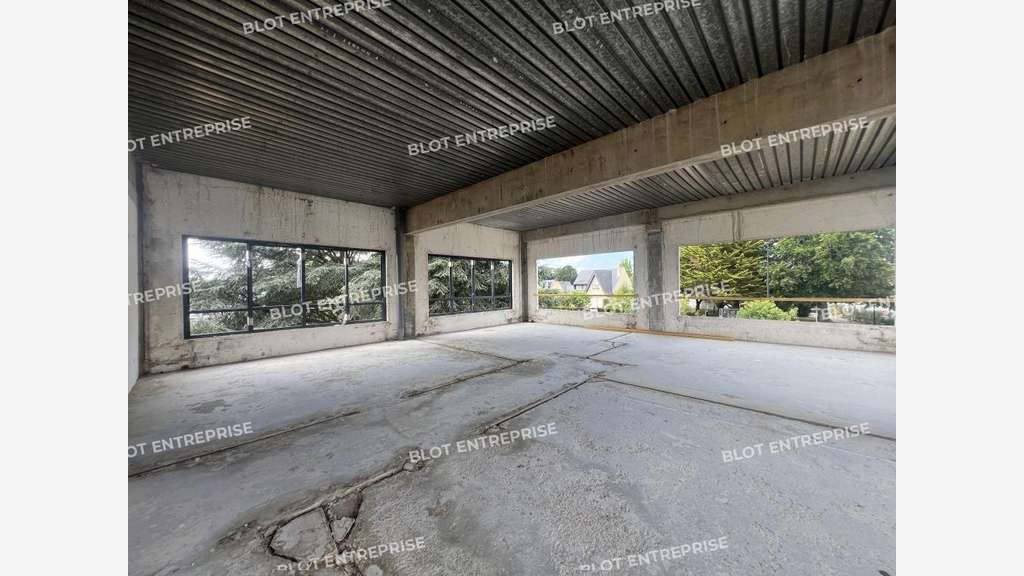 A vendre bureaux 846m² à Pacé Le Kube