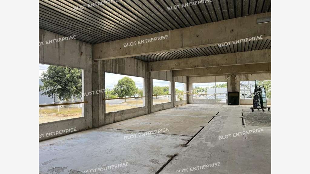 A vendre bureaux 846m² à Pacé Le Kube