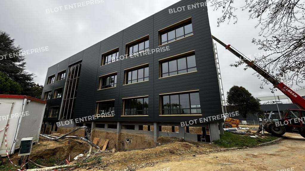 A vendre bureaux 846m² à Pacé Le Kube
