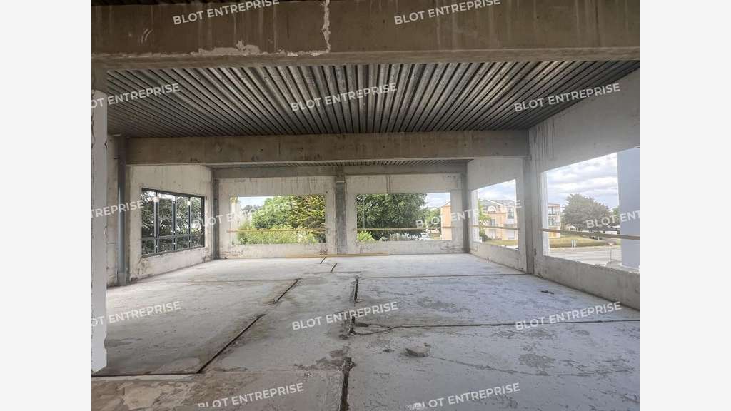 A vendre bureaux 136m² R+1 à Pacé Le Kube