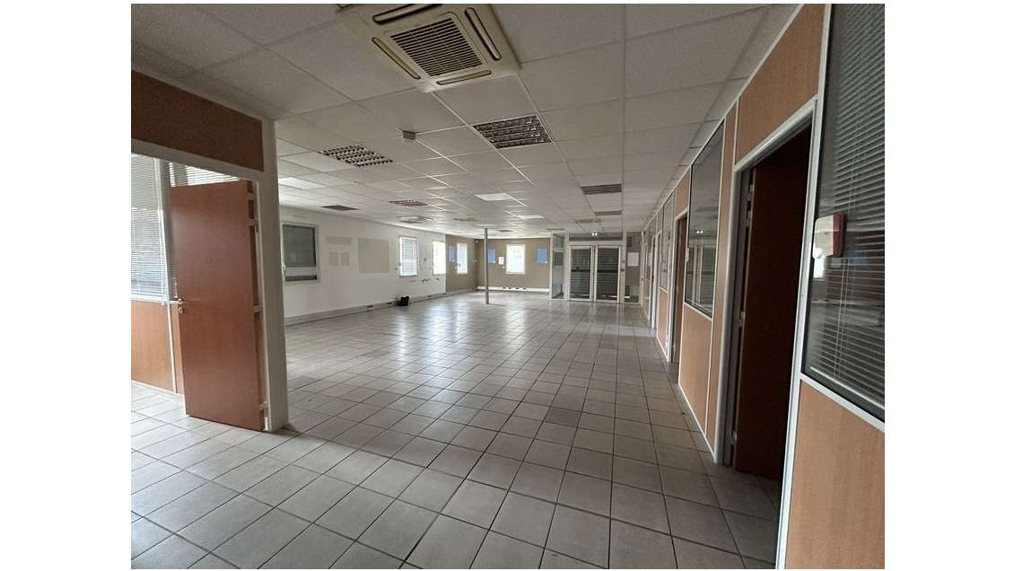 À vendre bureaux 650m² à Pamiers Ariège