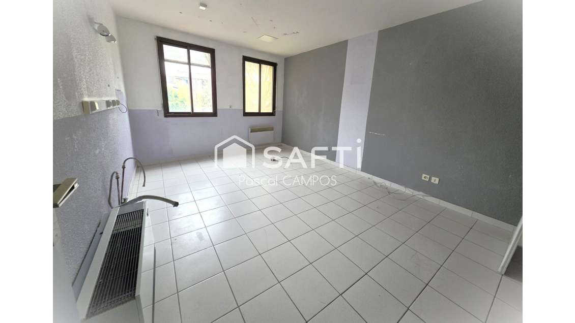 bureau en coeur de ville ancien cabinet médical