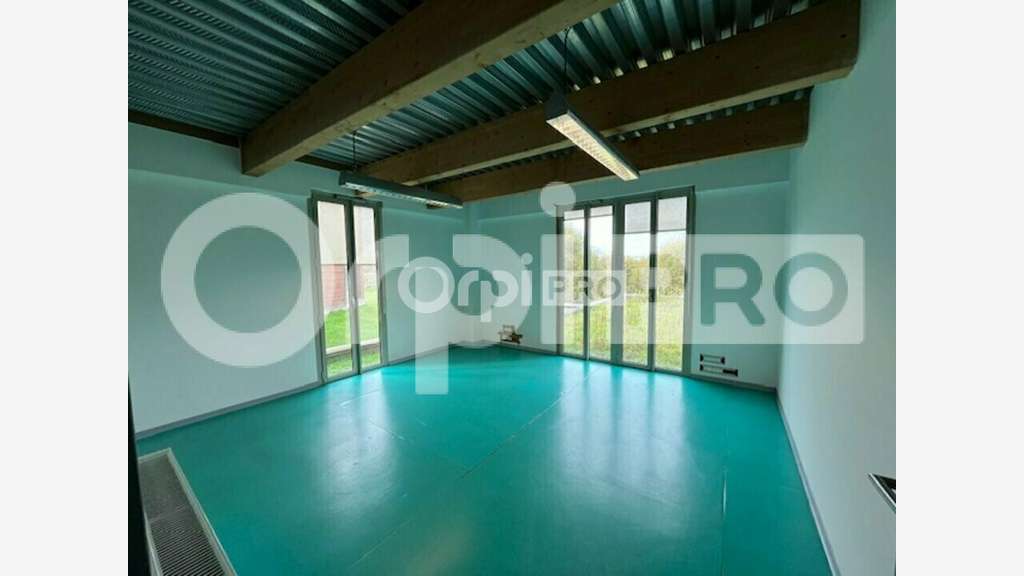Bureau de 4000m² à vendre prox A20 à Panazol