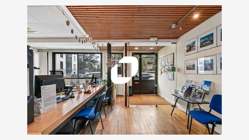 Vente Bureaux 143m² Paris