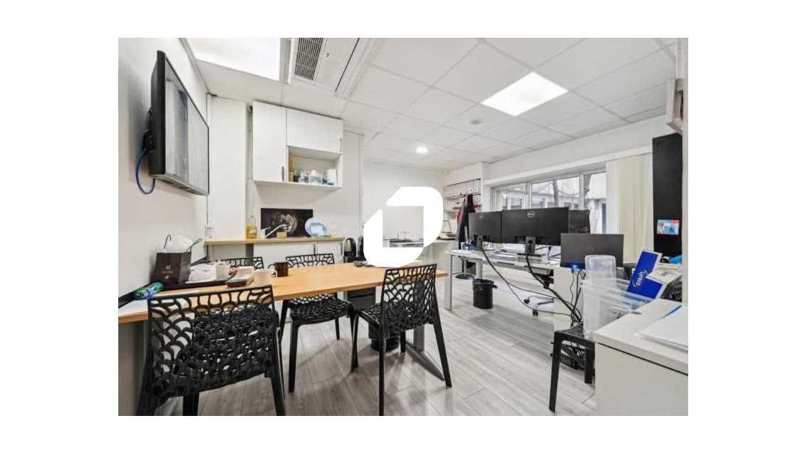 Vente Bureaux 187m² Paris