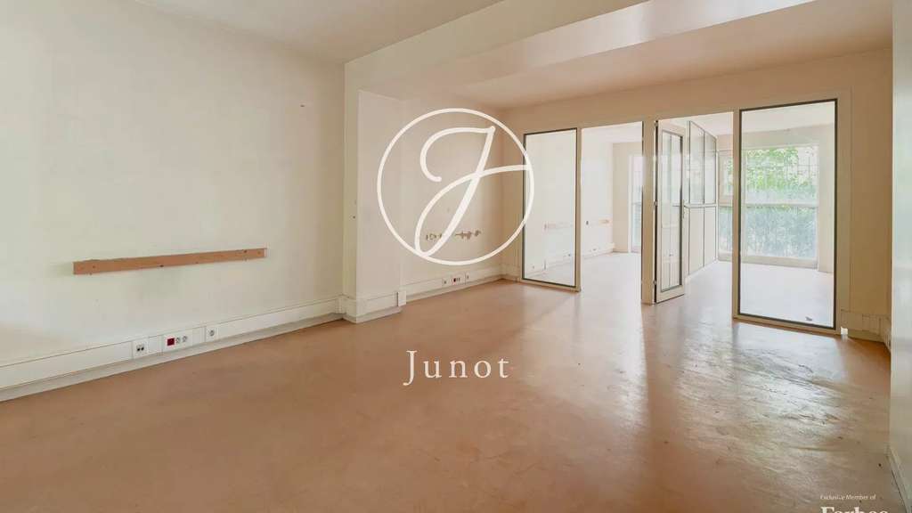 Bureaux 116m² R+1 à vendre Paris 17e bld Pereire