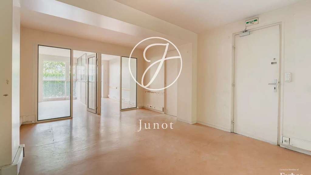 Bureaux 116m² R+1 à vendre Paris 17e bld Pereire