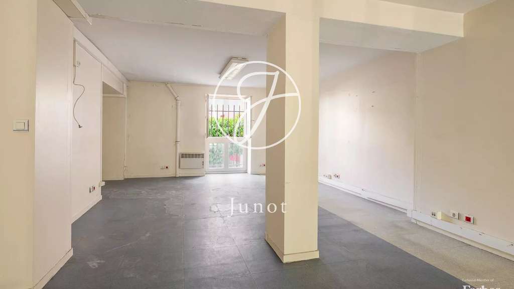 Bureaux 116m² R+1 à vendre Paris 17e bld Pereire