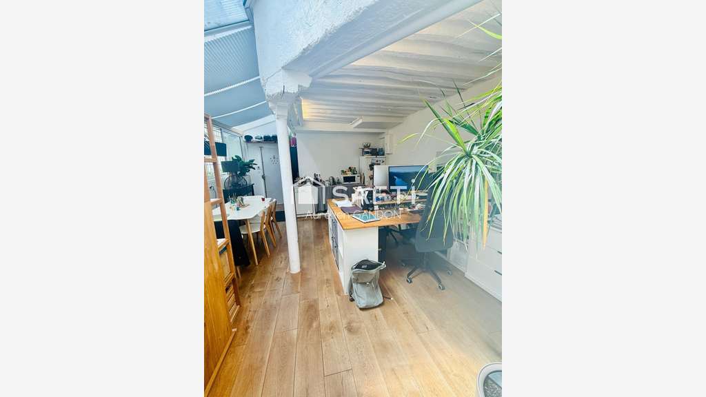A vendre bureau 72m² à Paris 11e