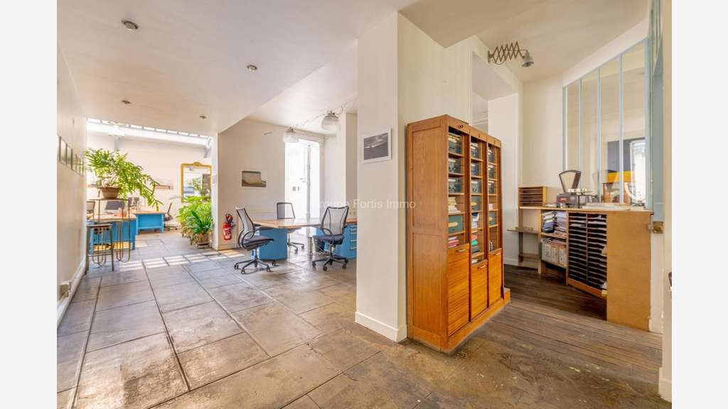 PARIS 9 - LOCAUX DE BUREAUX DE PRESTIGE SOUS