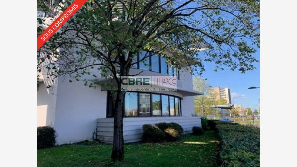 Vente bureaux 640m² proche A64 Pau Helioparc