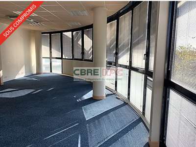 Vente bureaux 640m² proche A64 Pau Helioparc