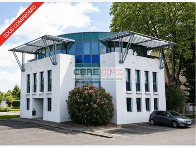 Vente bureaux 640m² proche A64 Pau Helioparc
