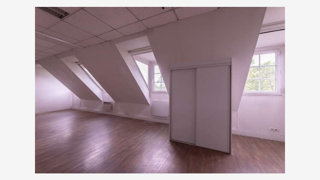 A vendre bureaux de 235m² Pau (64) place de Verdun