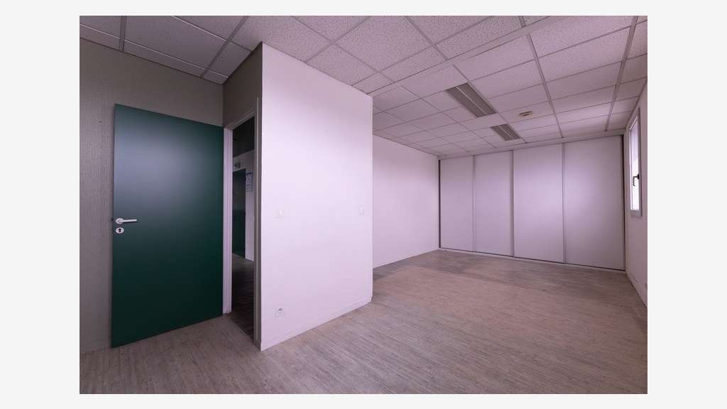 A vendre bureaux de 235m² Pau (64) place de Verdun
