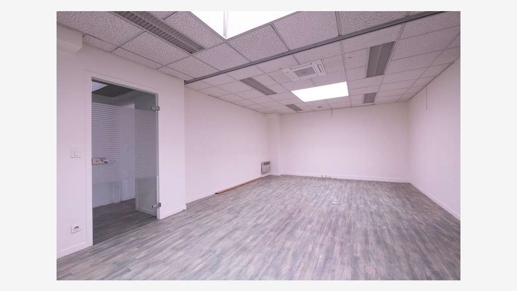 A vendre bureaux de 235m² Pau (64) place de Verdun