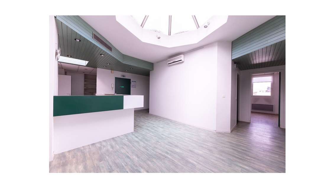 A vendre bureaux de 235m² Pau (64) place de Verdun