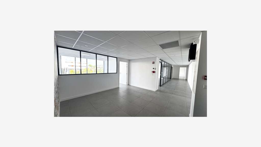 AV bureaux récents 330m² Perpignan Sud Tecnosud 2
