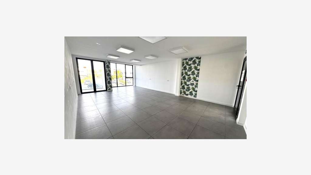 AV bureaux récents 330m² Perpignan Sud Tecnosud 2
