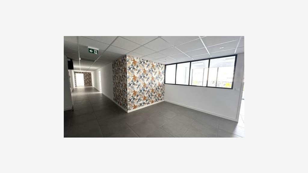 AV bureaux récents 330m² Perpignan Sud Tecnosud 2