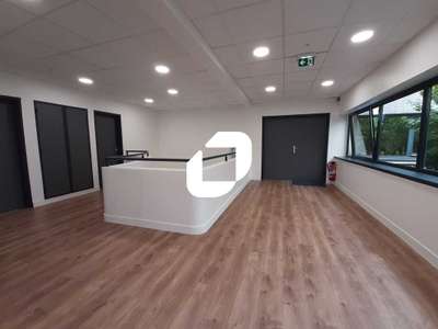 Vente Bureaux 72m² Plaisir